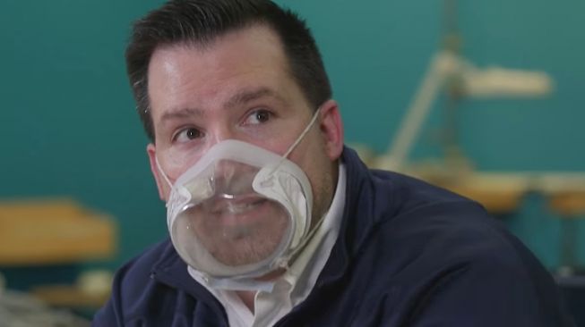 Masker N95 buatan Ford. (carscoops.com)