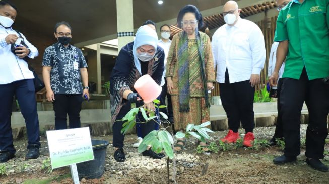 Kemnaker dan Martha Tilaar Kembangkan Produk Obat dan Kosmetik