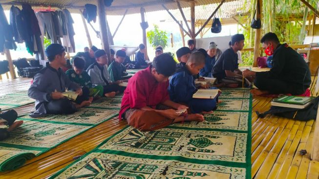 Dituduh Kawini Janda secara Tak Sah, Pengurus Pesantren Ngadu ke Bupati KBB