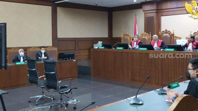 Dibongkar Penyidik di Sidang, Adik Penyuap Nurhadi Pernah Ubah BAP di KPK