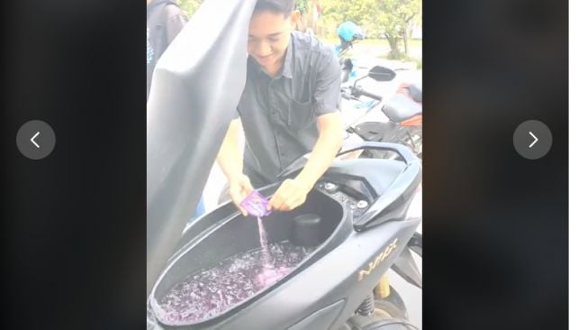 Bikin Minuman di Bagasi Motor, Aksi Pemuda Ini Bikin Geleng Kepala