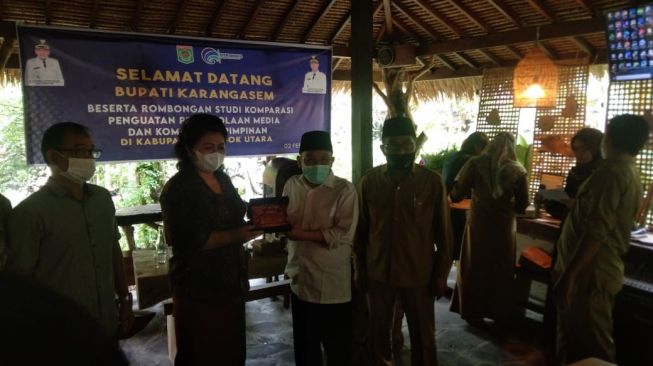 Kunjungi Lombok Utara, Bupati Mas Sumatri Ajak Media Membangun Daerah