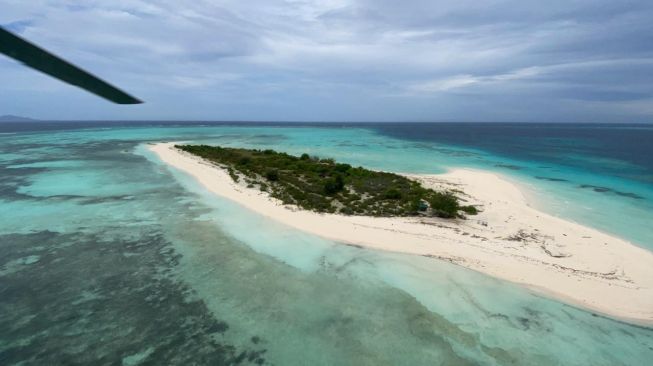 Foto Pulau Lantigiang dari udara di Kabupaten Kepulauan Selayar, Sulawesi Selatan, Rabu (3/2).  [Humas Pemprov Sulsel]
