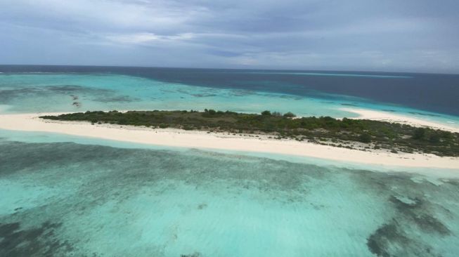 Foto Pulau Lantigiang dari udara di Kabupaten Kepulauan Selayar, Sulawesi Selatan, Rabu (3/2).  [Humas Pemprov Sulsel]
