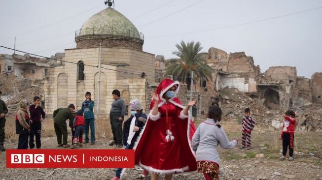 Umat Islam dan Kristen Irak Bareng Bangun Masjid dan Gereja yang Dibom ISIS