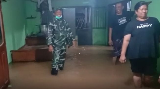 Jember Dikepung Bencana, Dua Desa Direndam Banjir, Tanah Longsor di Gumitir