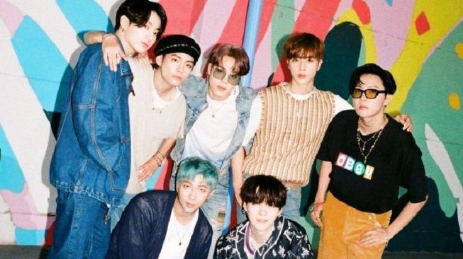 Lagu "Dynamite" BTS Raih Sertifikat Emas di Inggris