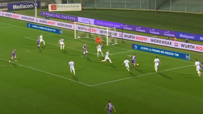 Kalahkan Fiorentina, Inter Gusur Milan di Posisi Puncak