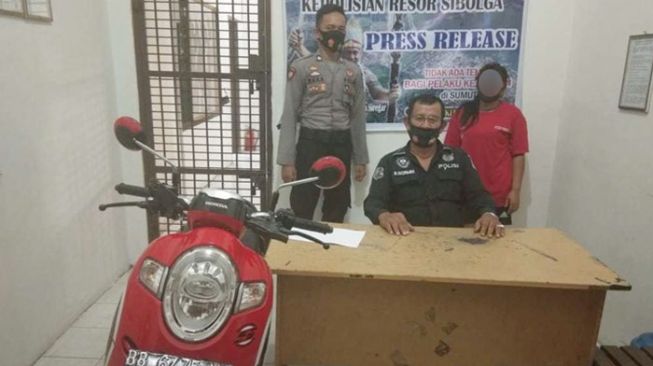 Pengen Punya Motor Bukannya Beli Malah Nyolong, Wanita Tiga Anak Ditangkap