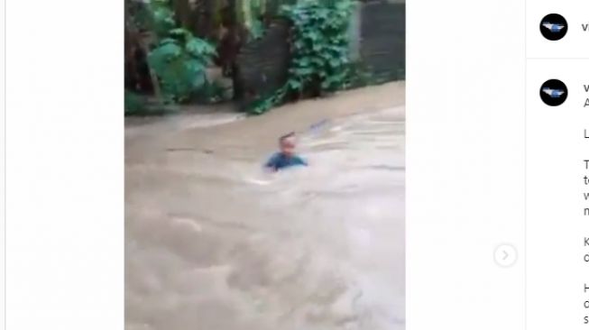 Viral Video Bocah di Majalengka Terseret Banjir, Warga Histeris