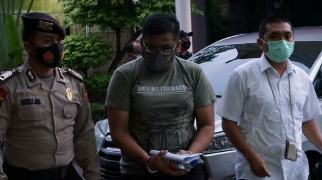 Bantu Pelarian Eks Petinggi MA Nurhadi Selama Buron, Ferdy Yuman Divonis 4 Tahun Penjara