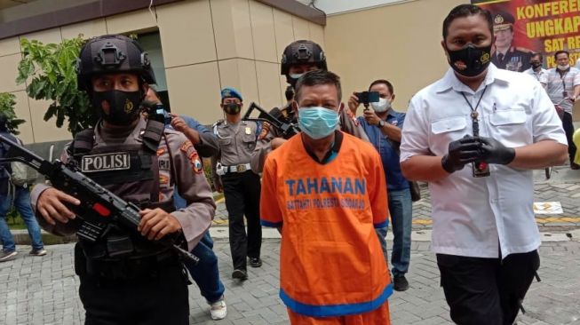 Cemburu, Jupri Kalap Lihat Janda Pujaan Hati Ditiduri Pria Lain di Sidoarjo