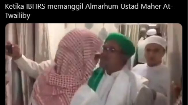 Ustadz Maaher bertemu dengan Habib Rizieq. [Langit Awera ]