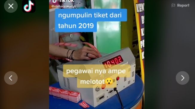 Tukar tiket wahana bermain hingga 70 ribu lembar. [TikTok/@nichaquaorryii]