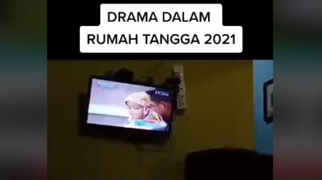 Geram Istri Sibuk Nonton Ikatan Cinta, Suami Protes: Mau Makan Nunggu Iklan