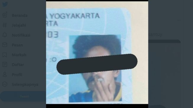 Viral Foto KTP Warga Jogja Sambil Merokok, Warganet: Sebat Seumur Hidup