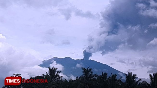 Lereng Gunung Raung Dipasang GPS, Begini Fungsinya