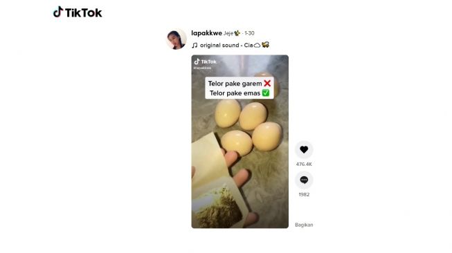 Postingan warganet masak mie instan dengan telor pakai emas. [TikTok]