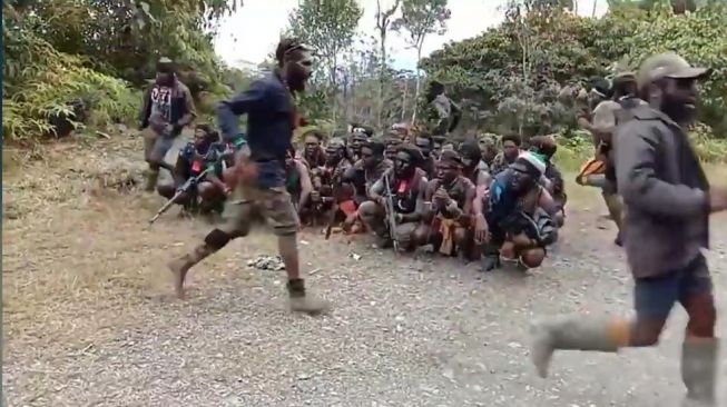 Kelompok Bersenjata Papua Beraksi, Ancam Bupati Hingga Tembak Warga Sipil