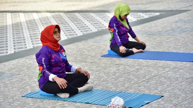 Rekomendasikan Yoga Sebagai Olahraga Pilihan di Tengah Pandemi