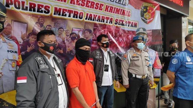 Blak-blakan! Pengakuan Satpam yang Tikam Plt Kadisparekraf DKI di Kantornya