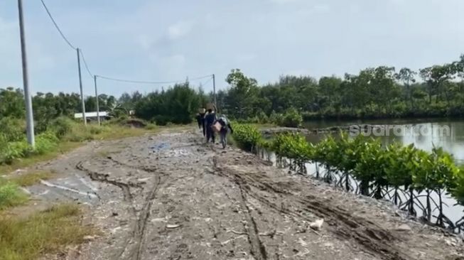 Hanya Dihuni 12 KK, Kampung di Kota Tegal Ini Bertahun Tahun Terisolir