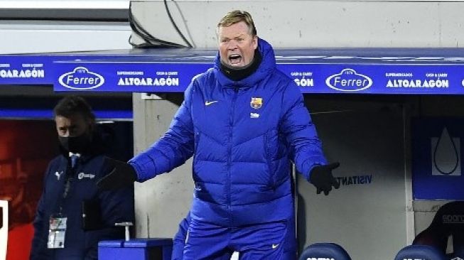 Reaksi pelatih Barcelona Ronald Koeman saat timnya menghadapi Huesca pada awal Januari 2021 di El Alcoraz. [AFP]