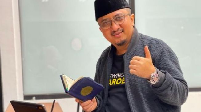 Ustaz Yusuf Mansur [instagram Yusuf Mansur] Dalam instgramnya ia menceritakan persahabatan dengan warga Tionghoa dan imlek.