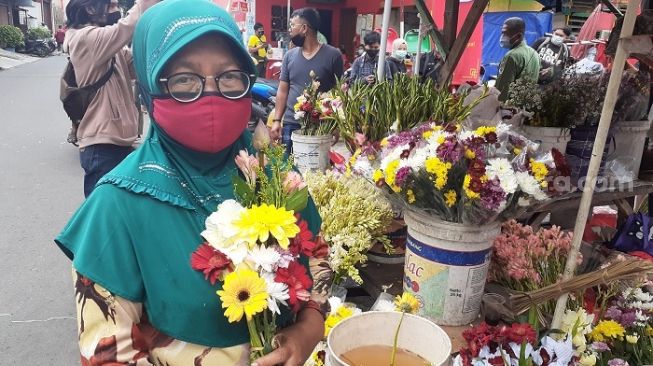 Kena Imbas Corona, Penjual Bunga Perayaan Imlek Ngeluh Tak Bisa Balik Modal