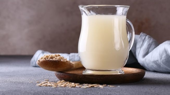 Tak Kalah Bernutrisi, Ketahui Manfaat Mengonsumsi Oat Milk