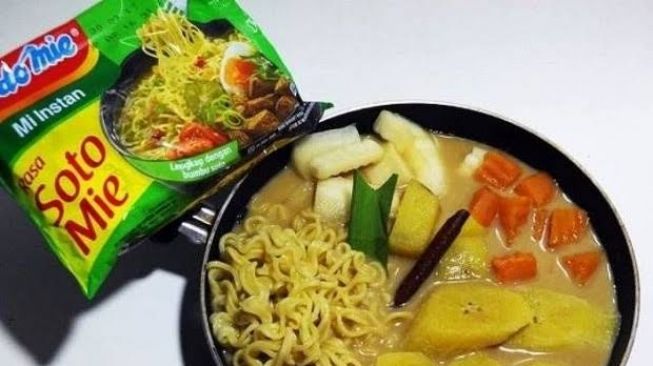 Penistaan Indomie (Twitter @txtdrkuliner)