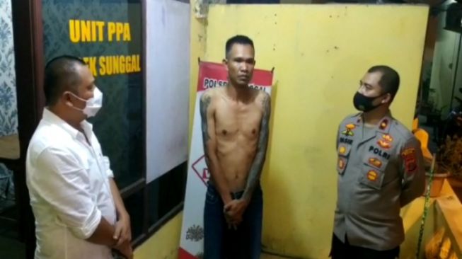 Ditangkap Polisi, Preman Peras Pedagang Sate Minta Maaf