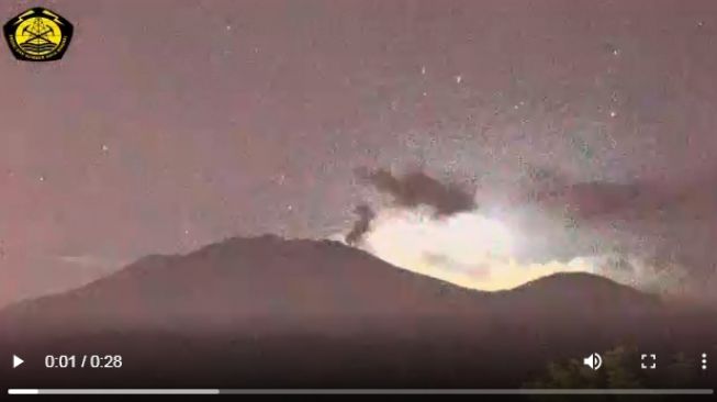 Malam Tadi Gunung Raung Kembali Erupsi Disertai Gempa Dua Kali