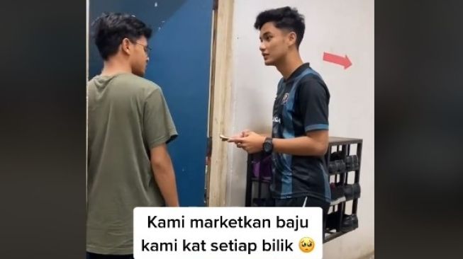 Pelajar jualan baju di asrama untung Rp 65 juta. (Tiktok/@amzarairil)