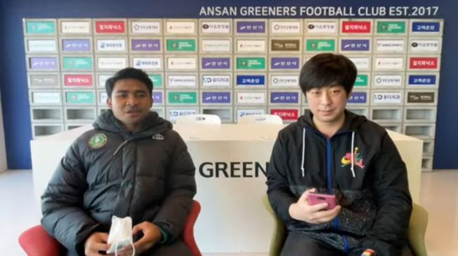 Tangkapan layar wawancara Asnawi Mangkualam usai selesai menjalani karantina di Korea Selatan. Asnawi akan segera bergabung dengan tim barunya, Ansan Greeners (YouTube Sports G).