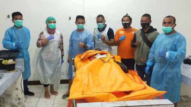 Meski Meninggal Wajar, Jenazah Warga Rote Ndao Tetap Diotopsi