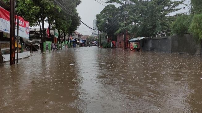 Kemang Utara Kebanjiran 1 Meter, Camat: Sudah Rutin Itu, Dua Jam Surut