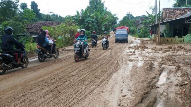 Bekas Galian di Lebak Rawan Longsor, Warga Was-was Jadi Bencana Besar