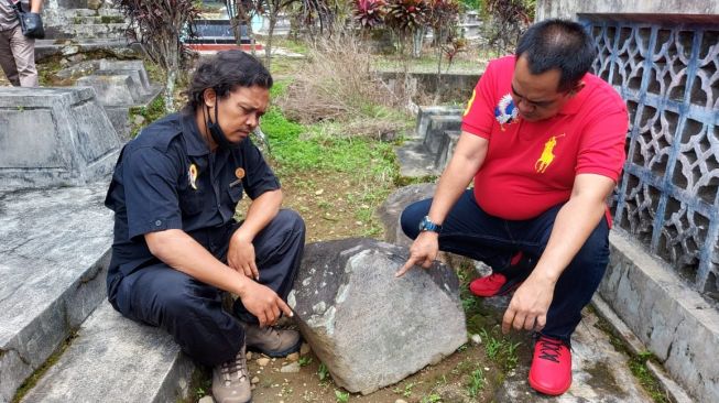 Geger! Batu Tulis Berusia Ribuan Tahun Ditemukan di Karanganyar