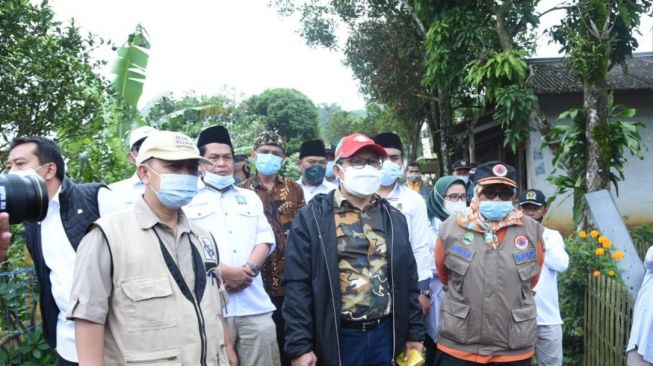 Timwas Pelaksana Penanganan Bencana DPR Kunjungi Lokasi Bencana di Sukabumi
