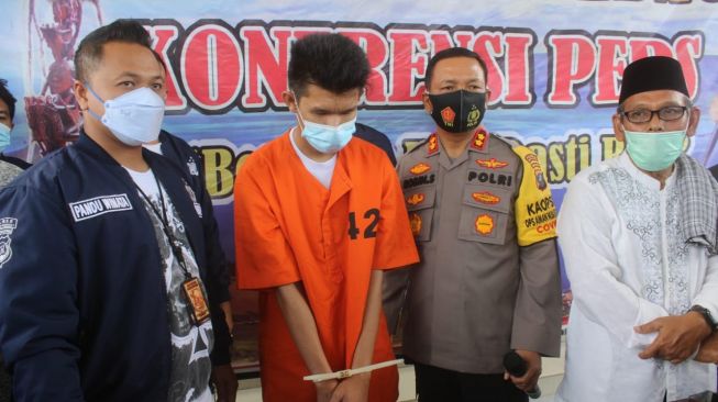 Cinta Ditolak Cewek Beda Agama, Acong Lakukan Penistaan di Medsos