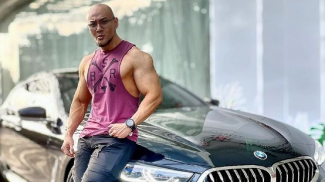 7 Sumber Kekayaan Deddy Corbuzier, Ternyata Pernah Bangkrut