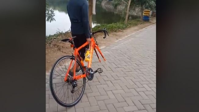 Viral Pria Kepengin Gowes, Pulang-pulang Sepedanya Malah Jadi Begini