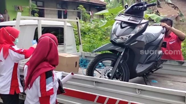 Dapat Ganti Rugi dari Pertamina, Warga Kuningan Borong Motor dan Mobil