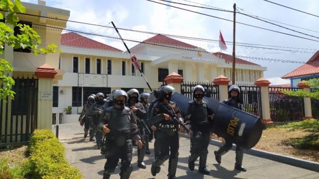 Sidang Kasus Alat Tangkap Trawl, Polisi Pisahkan Dua Kelompok Nelayan