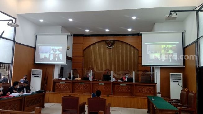 Pengacara Walk Out, Gus Nur Sendirian Hadapi Jaksa di Sidang