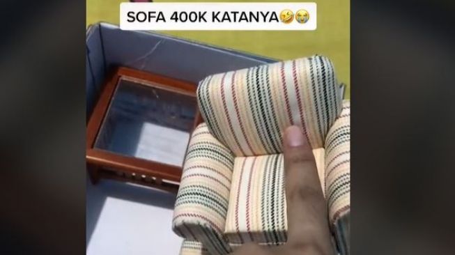 Tergiur Flash Sale, Viral Ibu-ibu Beli Sofa Rp400 Ribu Malah Dikirim Ini