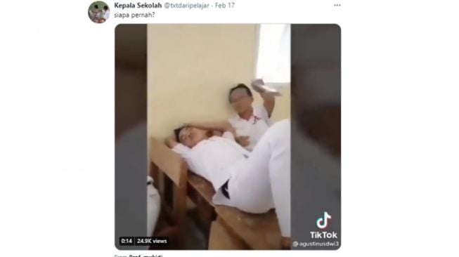 Baik Banget, Murid Tidur Di Kelas, Guru Ini Malah Ikut Ngipasin