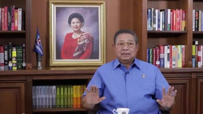 Biografi susilo bambang yudhoyono bahasa inggris