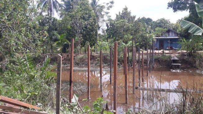 Tiang Jembatan Sudah Berdiri dan Rapi